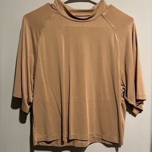 Buffbunny Triton Tee